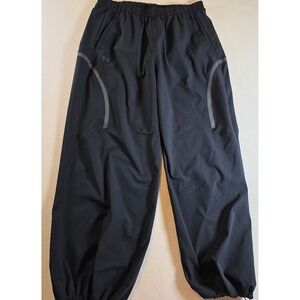Under Armour UA Unstoppable Vent Women's Sz M Unstoppable Parachute Pants Black